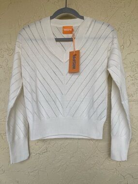WISPR Soft White V-Neck Knit Lightweight Sweater